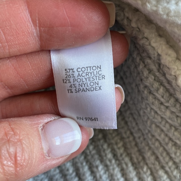 JJ size small turtleneck sweater - Picture 4 of 5